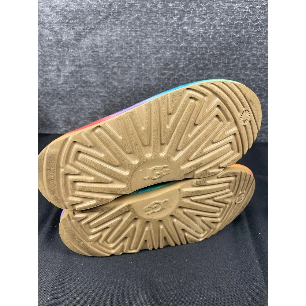 UGG classic short